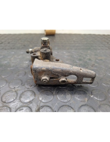 [101337] REPARTIDOR DE FRENO - NISSAN CABSTAR E (01/2002 - 12/2003)