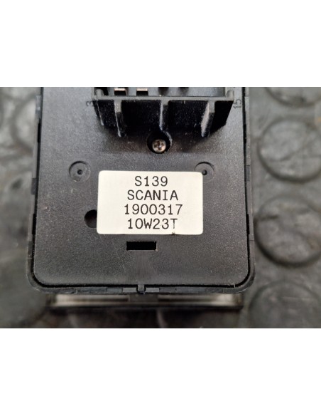 [105702] RULETA LUCES - SCANIA SERIE 4 (P/R 94 G) (01/1996 - 01/2004)