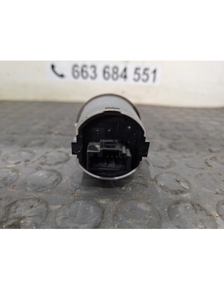 [106521] RULETA LUCES - IVECO STRALIS (AS) (01/2012 - 01/2019)