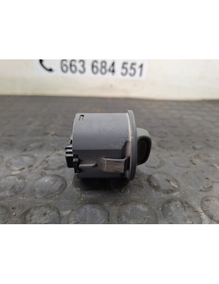 [106521] RULETA LUCES - IVECO STRALIS (AS) (01/2012 - 01/2019)