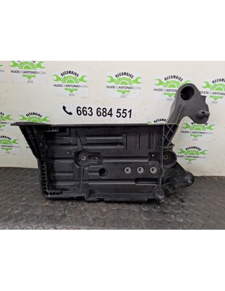 [104817] SOPORTE BATERIA - SEAT LEON SC (5F5)