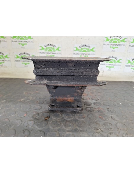 [105402] SOPORTE CAJA CAMBIOS - IVECO DAILY CAJA ABIERTA / VOLQUETE (01/1989 - 01/1999)