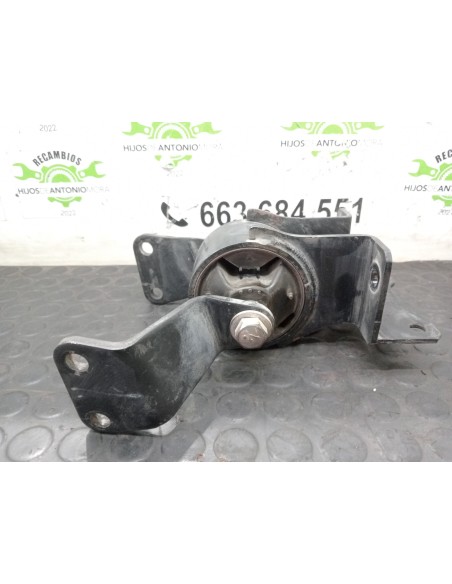 [105977] SOPORTE CAJA CAMBIOS - NISSAN NT400 CABSTAR (01/20214-) (01/2014 - ...)