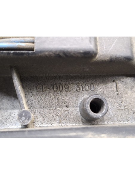 [98426] SOPORTE ESPEJO DERECHO - RENAULT MAGNUM 4XX.18/4XX.26 02 - (01/2001 - 12/2006)