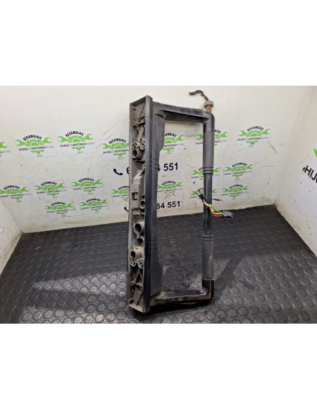 [92131] SOPORTE ESPEJO DERECHO - RENAULT MAGNUM 4XX.18/4XX.26 02 - (01/2001 - 12/2006)