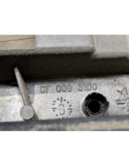[92131] SOPORTE ESPEJO DERECHO - RENAULT MAGNUM 4XX.18/4XX.26 02 - (01/2001 - 12/2006)