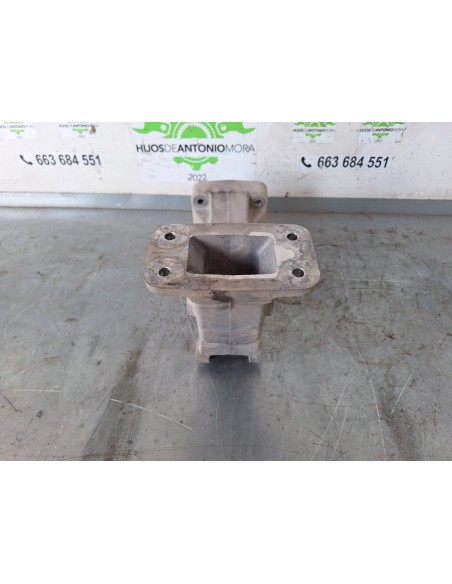 [102455] SOPORTE ESTRIBO DERECHO - RENAULT KERAX 2002 - E3 (01/2002 - 01/2006)