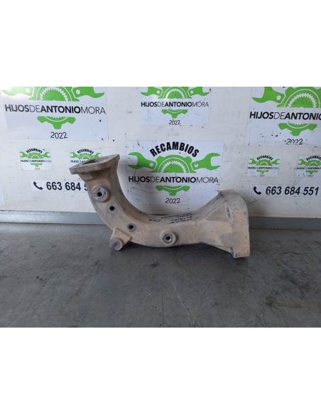 [102455] SOPORTE ESTRIBO DERECHO - RENAULT KERAX 2002 - E3 (01/2002 - 01/2006)