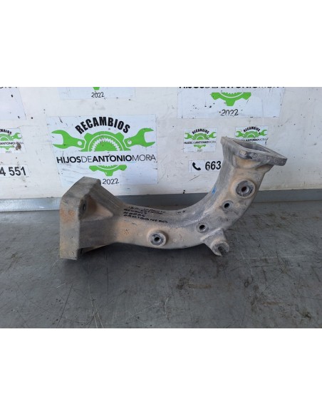 [102456] SOPORTE ESTRIBO IZQUIERDO - RENAULT KERAX 2002 - E3 (01/2002 - 01/2006)