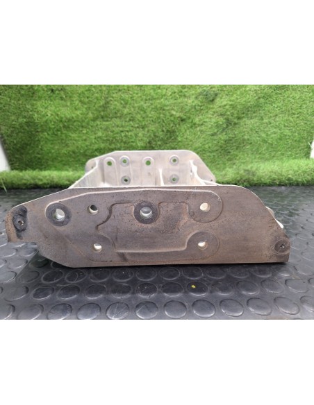 [99592] SOPORTE ESTRIBO IZQUIERDO - RENAULT KERAX AB 2006