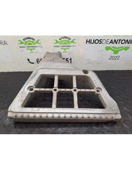[101079] SOPORTE ESTRIBO IZQUIERDO - DAF SERIE XF105.XXX (01/2006 - 12/2013)