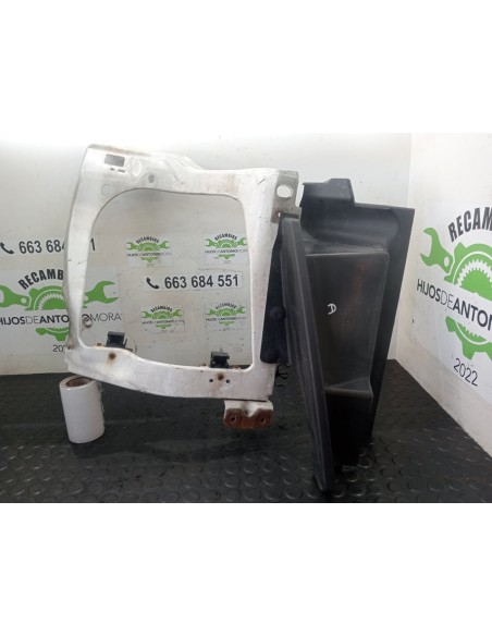 [103242] SOPORTE FARO DERECHO - FORD TRANSIT CAJA CERRADA '06