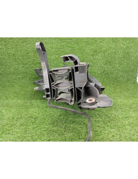 [96486] SOPORTE FARO IZQUIERDO - AUDI A4 AVANT (B5)