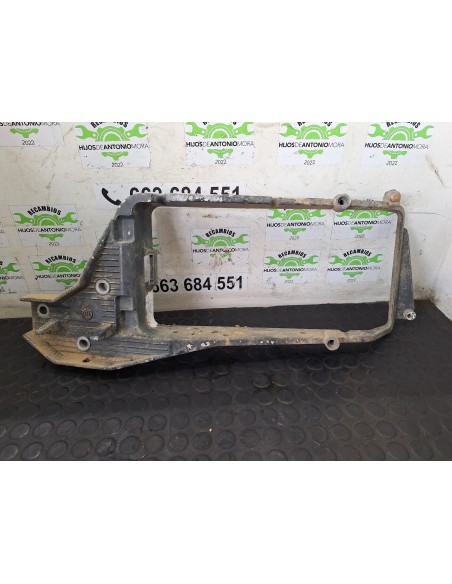 [105634] SOPORTE FARO IZQUIERDO - DAF SERIE LF55.XXX DESDE 06
