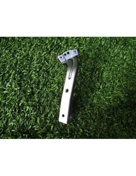 [94210] SOPORTE GUARDABARRO - VOLKSWAGEN UP! (122) (01/2016 - 12/2018)