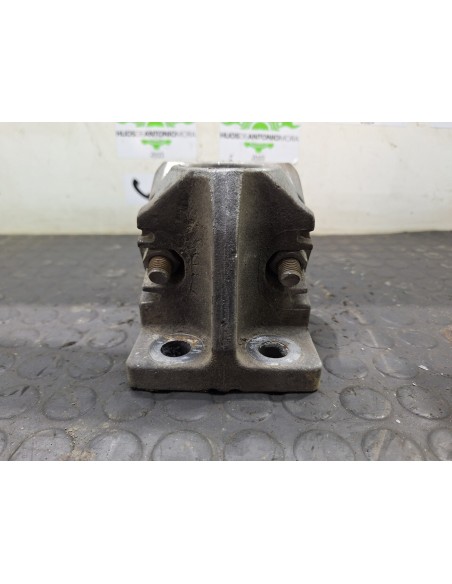 [106561] SOPORTE GUARDABARRO - RENAULT PREMIUM ROUTE -2006 (01/2005 - 01/2013)