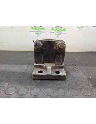 [106561] SOPORTE GUARDABARRO - RENAULT PREMIUM...