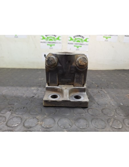[106561] SOPORTE GUARDABARRO - RENAULT PREMIUM ROUTE -2006 (01/2005 - 01/2013)