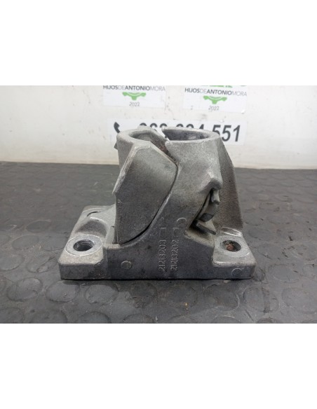 [106657] SOPORTE GUARDABARRO - RENAULT SERIE T (01/2013 - ...)