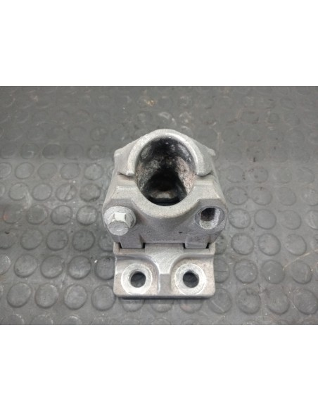 [106657] SOPORTE GUARDABARRO - RENAULT SERIE T (01/2013 - ...)