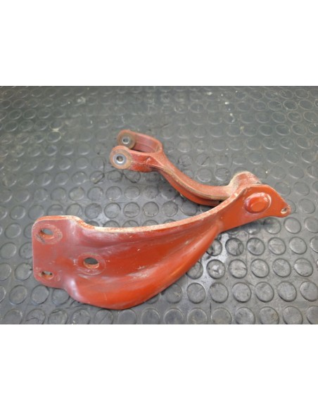 [102822] SOPORTE INFERIOR PALANCA CAMBIOS - IVECO EUROCARGO TECTOR (01/2001 - 12/2003)