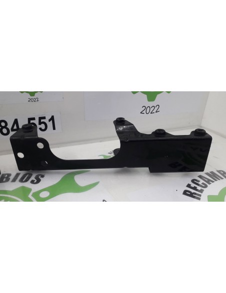 [94944] SOPORTE RADIADOR - IVECO DAILY CAJA CERRADA