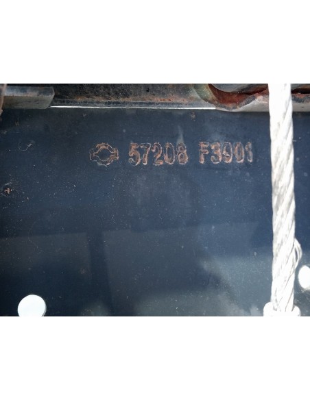 [98560] SOPORTE RUEDA REPUESTO - NISSAN CABSTAR E (01/2002 - 12/2003)