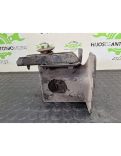 [102427] SOPORTE RUEDA REPUESTO - NISSAN CABSTAR -09.06... 2