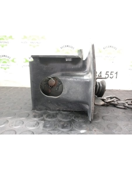 [105975] SOPORTE RUEDA REPUESTO - NISSAN NT400 CABSTAR (01/20214-) (01/2014 - ...)