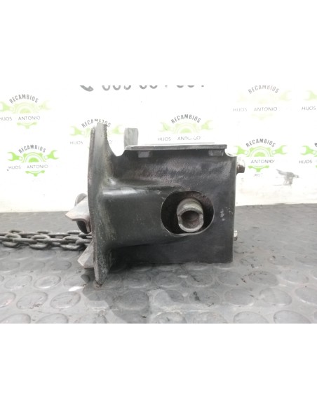 [105975] SOPORTE RUEDA REPUESTO - NISSAN NT400 CABSTAR (01/20214-) (01/2014 - ...)