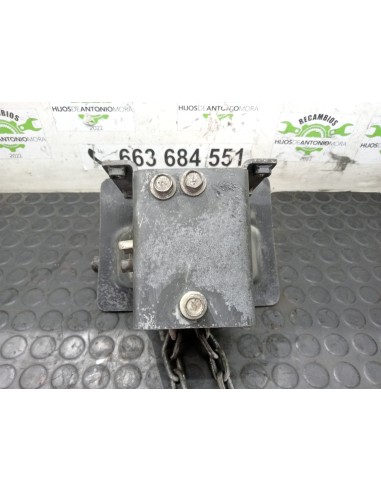 [105975] SOPORTE RUEDA REPUESTO - NISSAN NT400...