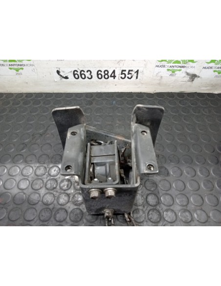 [105975] SOPORTE RUEDA REPUESTO - NISSAN NT400 CABSTAR (01/20214-) (01/2014 - ...)