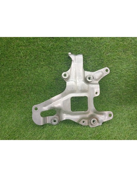 [96656] SOPORTE TURBO COMPRESOR - AUDI A8 (D2) (01/1994 - 01/1999)
