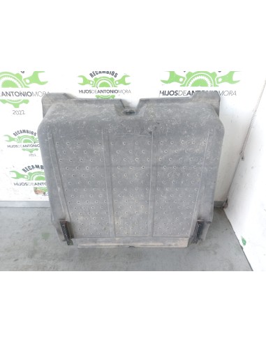 [105058] TAPA BATERIA - MERCEDES AXOR 2 - EJES...