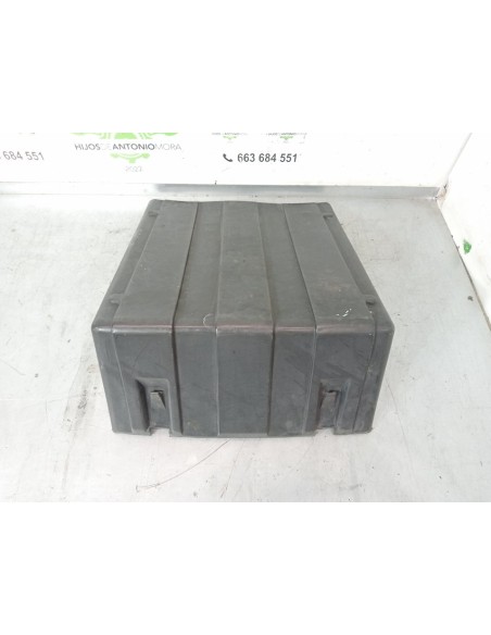 [102356] TAPA BATERIA - IVECO STRALIS (AS) (01/2012 - 01/2019)