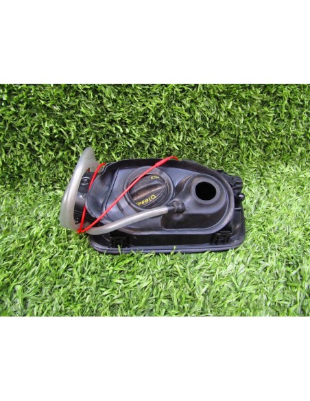 [93008] TAPA EXTERIOR COMBUSTIBLE - AUDI Q2 (GAB)
