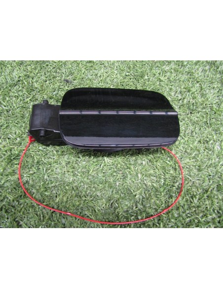 [92366] TAPA EXTERIOR COMBUSTIBLE - AUDI A3 (8P)