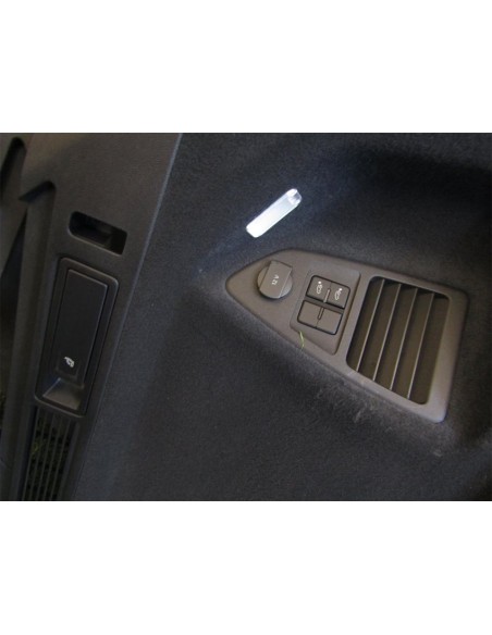 [93688] TAPA MALETERO - VOLKSWAGEN TOUAREG (01/2018 - ...)