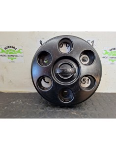 [105904] TAPACUBOS - NISSAN NT400 CABSTAR (01/20214-)...