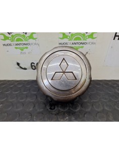 [99902] TAPACUBOS - MITSUBISHI MONTERO (L040) 2