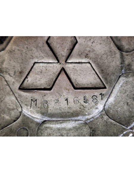 [99902] TAPACUBOS - MITSUBISHI MONTERO (L040)