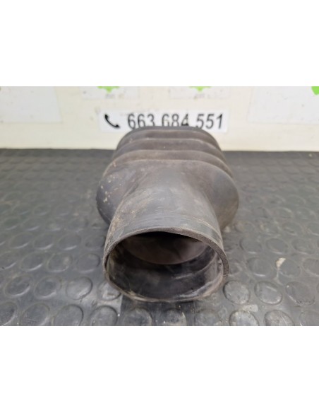 [102432] TUBO FILTRO AIRE - NISSAN CABSTAR E (01/2002 - 12/2003)