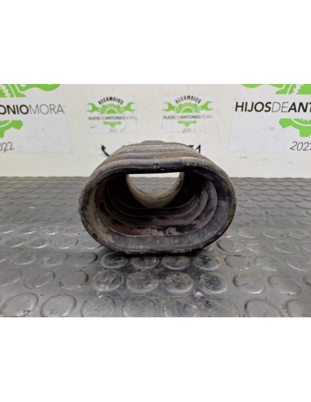 [100965] TUBO FILTRO AIRE - NISSAN CABSTAR E (01/2002 - 12/2003)