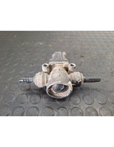 [103854] VALVULA AIRE ADICIONAL - MAN TG - A...