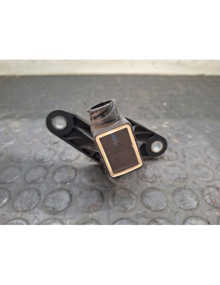 [105881] VALVULA NIVELADORA - RENAULT SERIE T (01/2013 - ...)