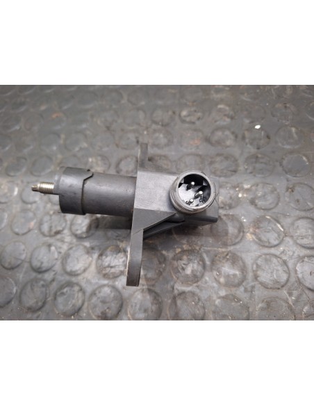 [105881] VALVULA NIVELADORA - RENAULT SERIE T (01/2013 - ...)