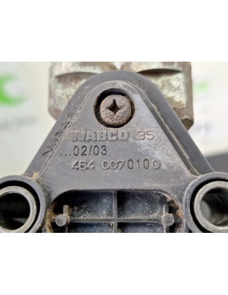 [102790] VALVULA NIVELADORA SUSPENSION DE CABINA - VOLVO SERIE 460