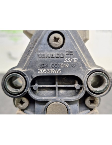 [100218] VALVULA NIVELADORA SUSPENSION DE CABINA - VOLVO FH 13