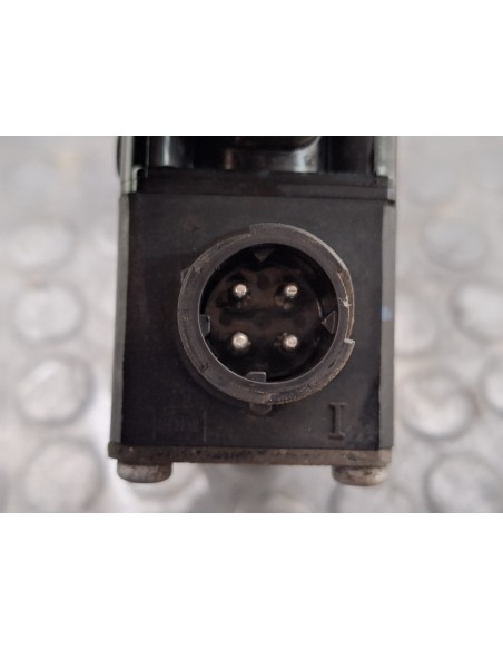 [106717] VALVULA SUSPENSION TRASERA - RENAULT SERIE T (01/2013 - ...)