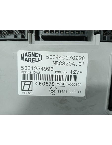 [113237] CAJA RELES / FUSIBLES - IVECO DAILY CONF. PAQUETERÍA (SOMMER) (01/2012 - ...)